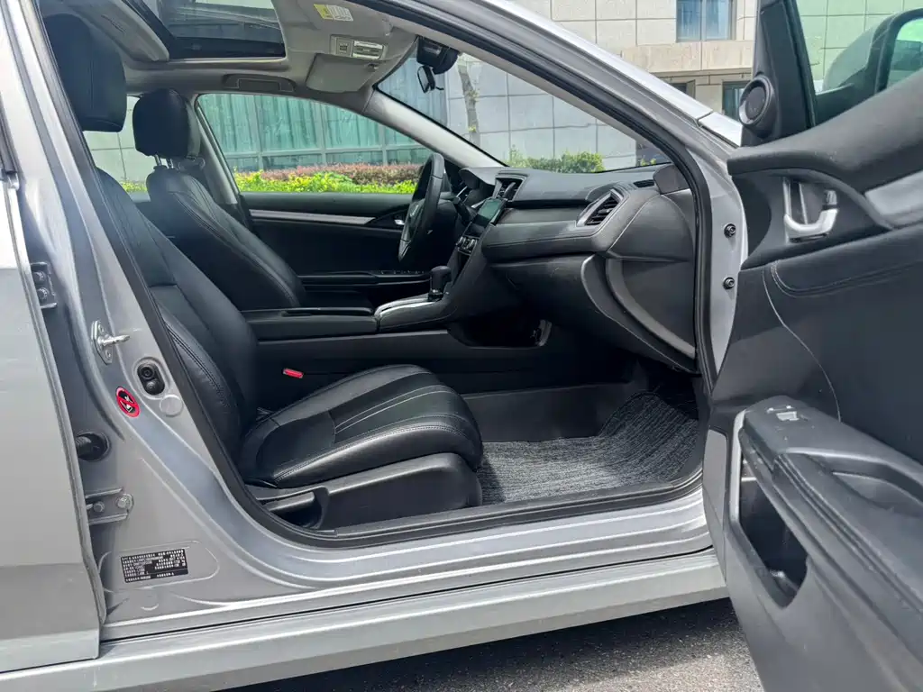 Honda Civic — миниатюра 10