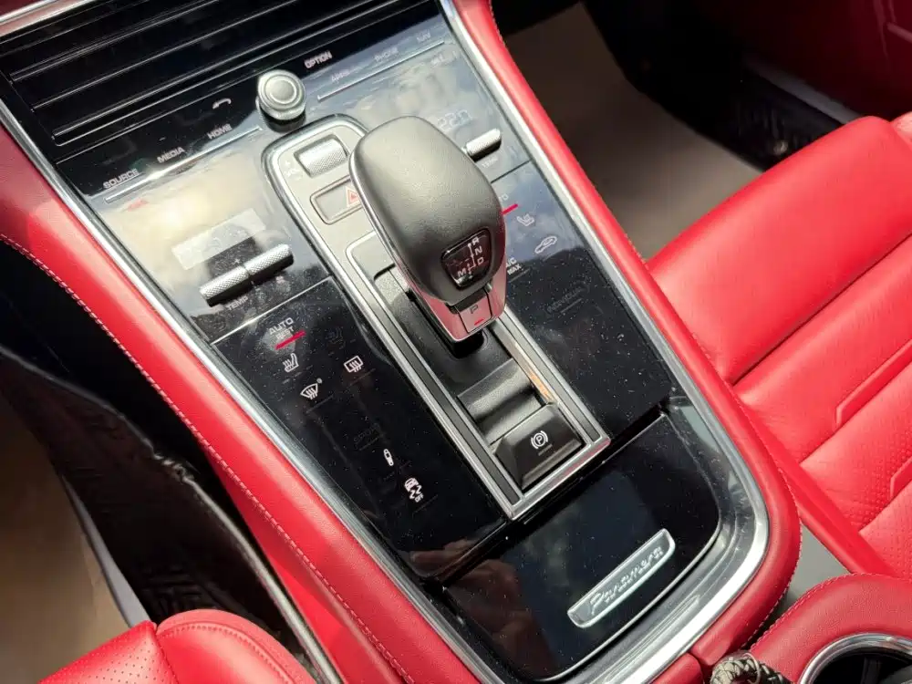 Porsche Panamera — миниатюра 12