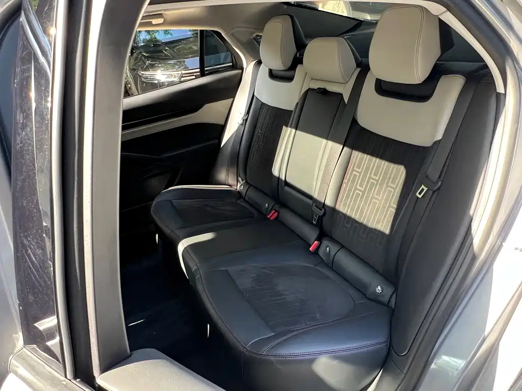 Ford Mondeo — миниатюра 12