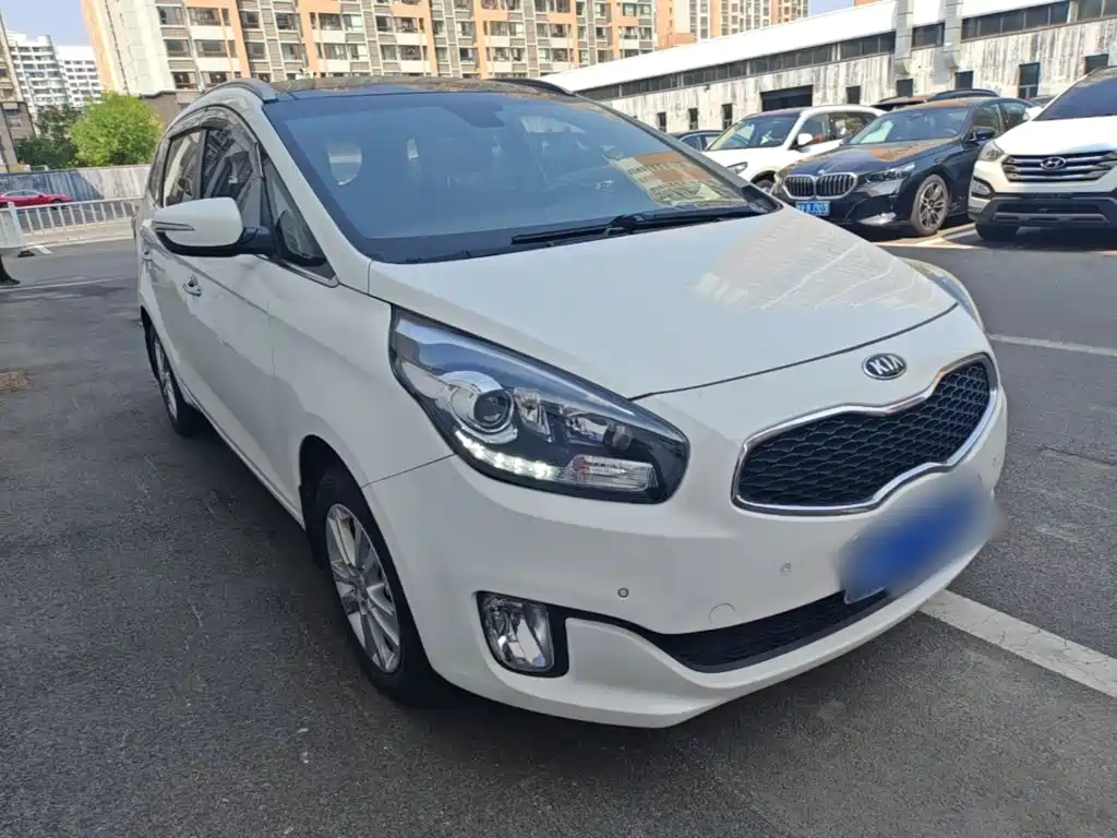 Kia Carens — миниатюра 4
