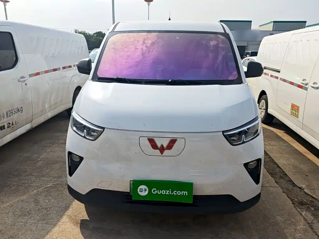 Wuling Yangguang — миниатюра 3