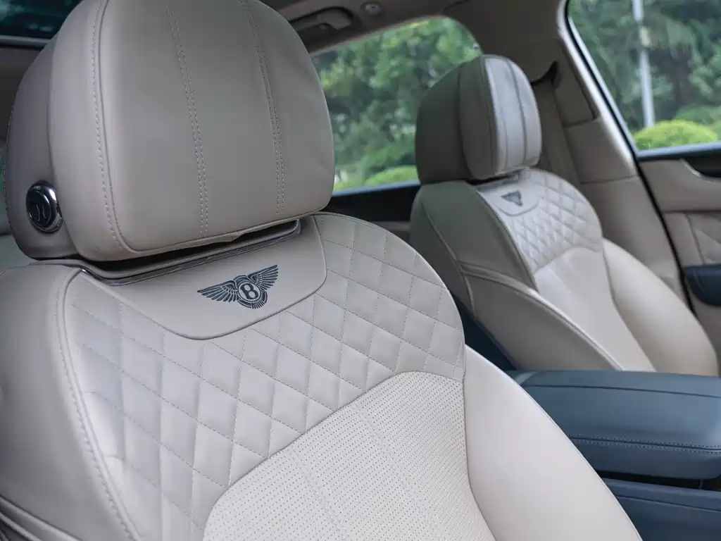 Bentley Bentayga — миниатюра 16