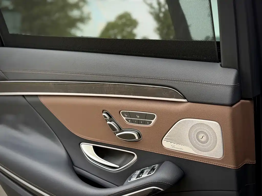 Mercedes-Benz S-Class — миниатюра 17