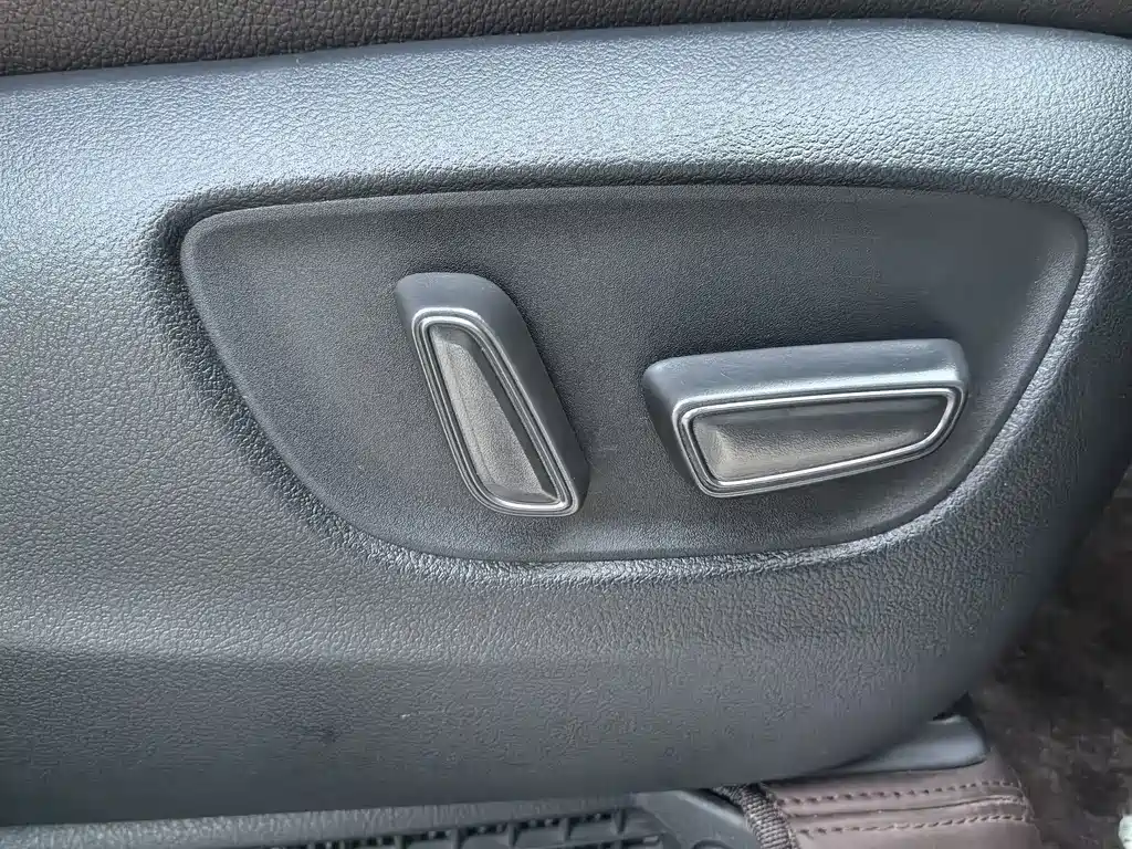 Toyota Sienna — миниатюра 41