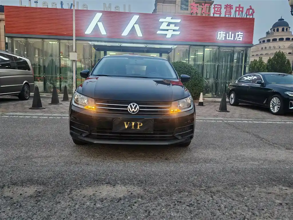 Volkswagen Santana — миниатюра 2