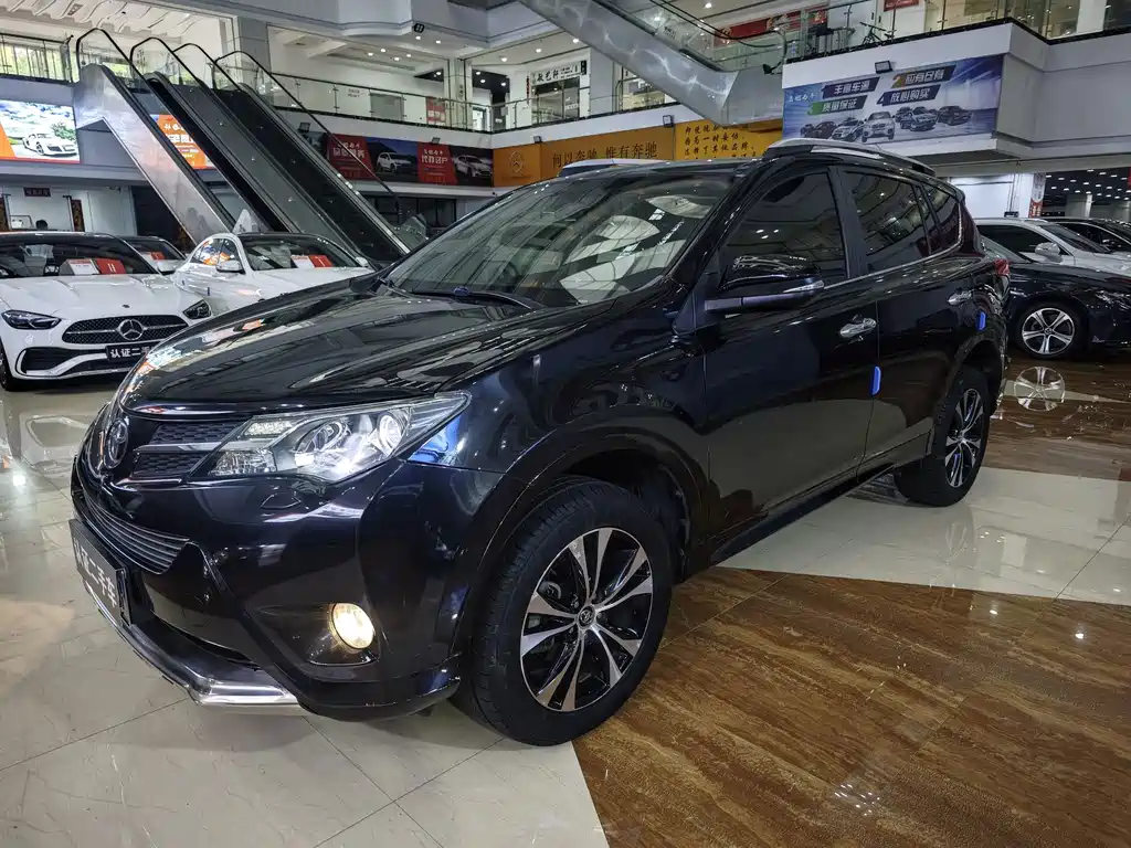 Toyota RAV4 — миниатюра 2
