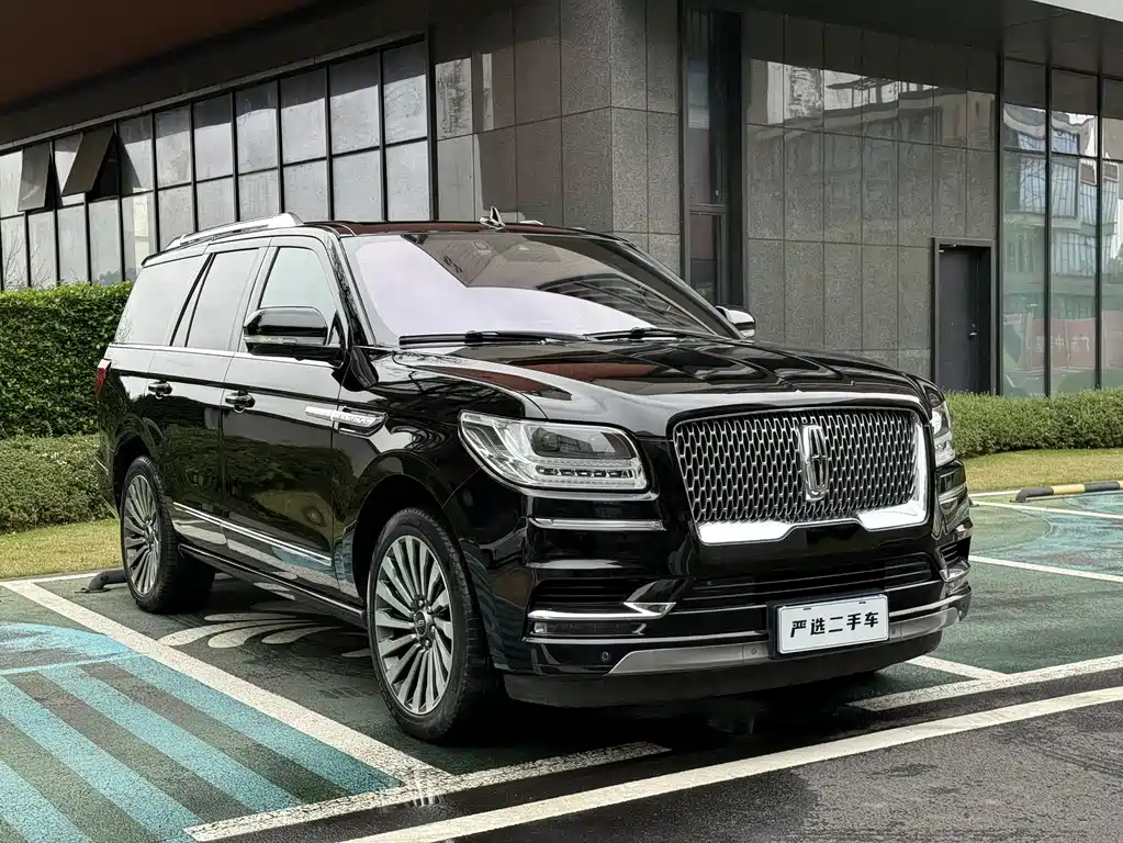 LINCOLN NAVIGATOR