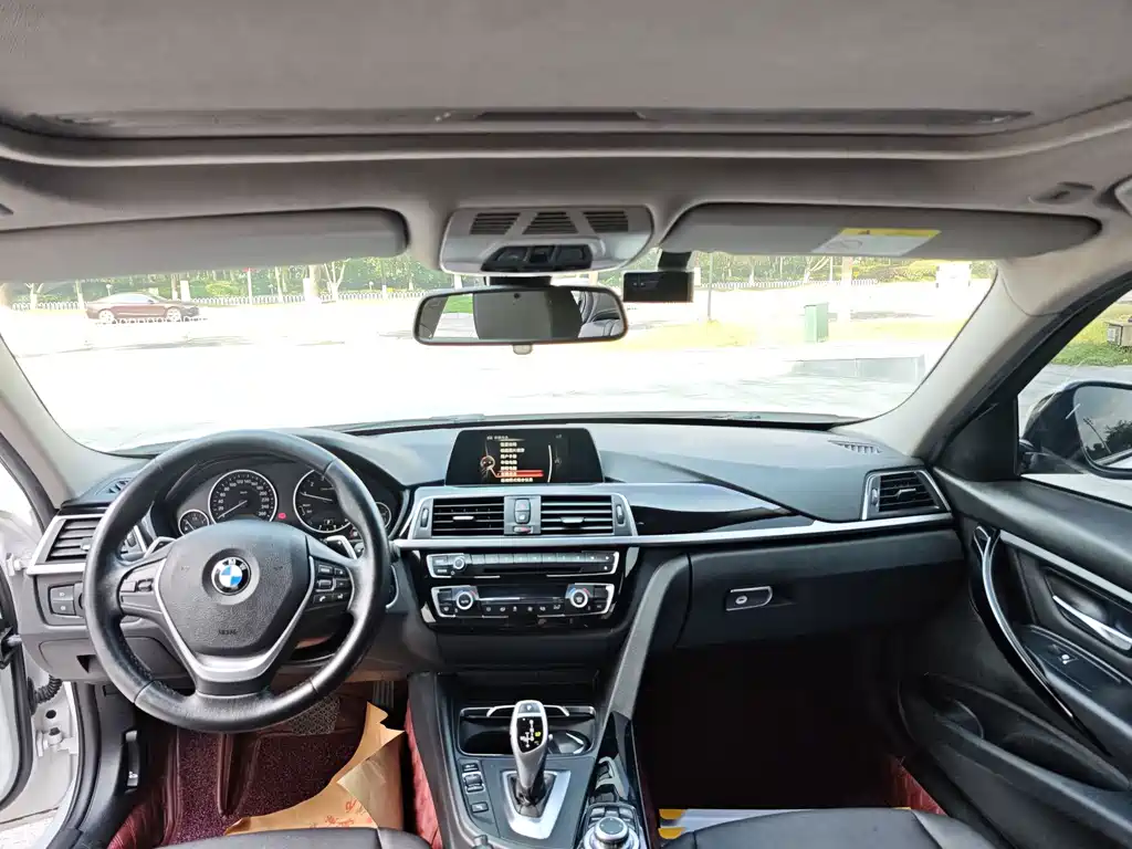 BMW 3 Series — миниатюра 8