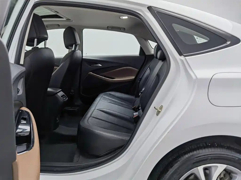 Buick Verano — миниатюра 15