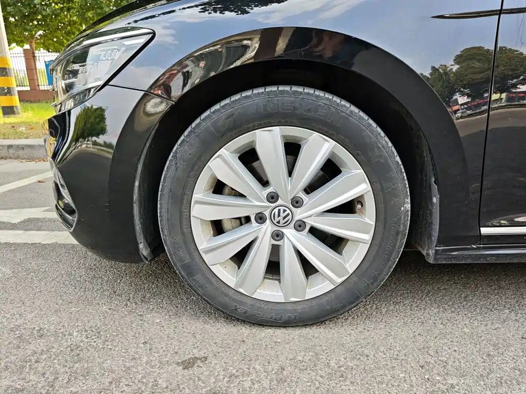 Volkswagen Passat — миниатюра 23