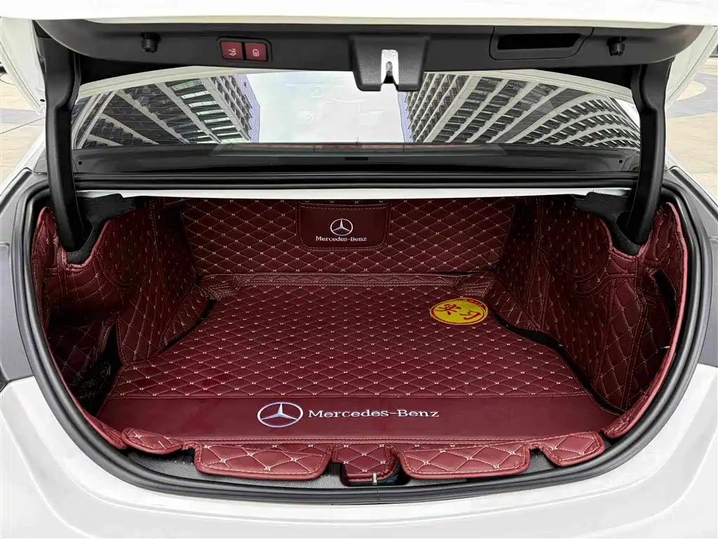 Mercedes-Benz C-Class — миниатюра 14
