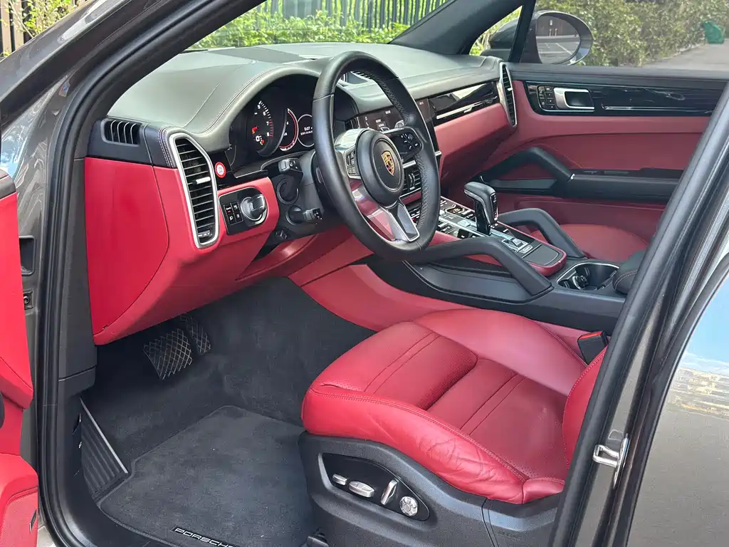 Porsche Cayenne — миниатюра 11