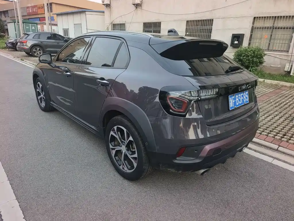 Lynk & Co 02 — миниатюра 4
