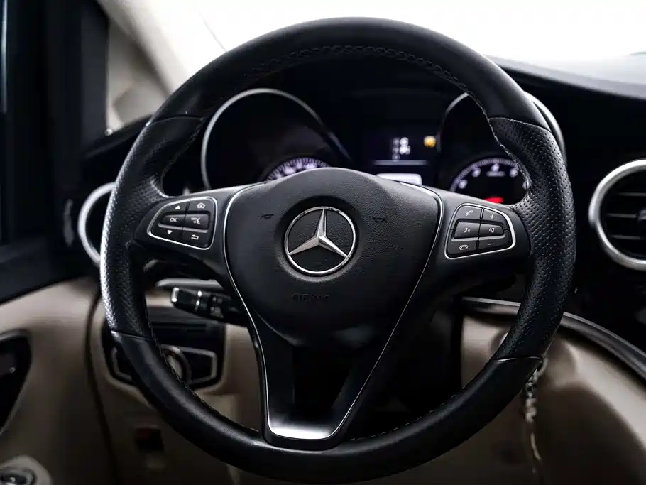 Mercedes-Benz V-Class — миниатюра 15