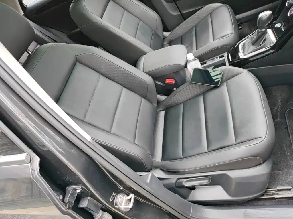 Volkswagen T-Roc — миниатюра 25