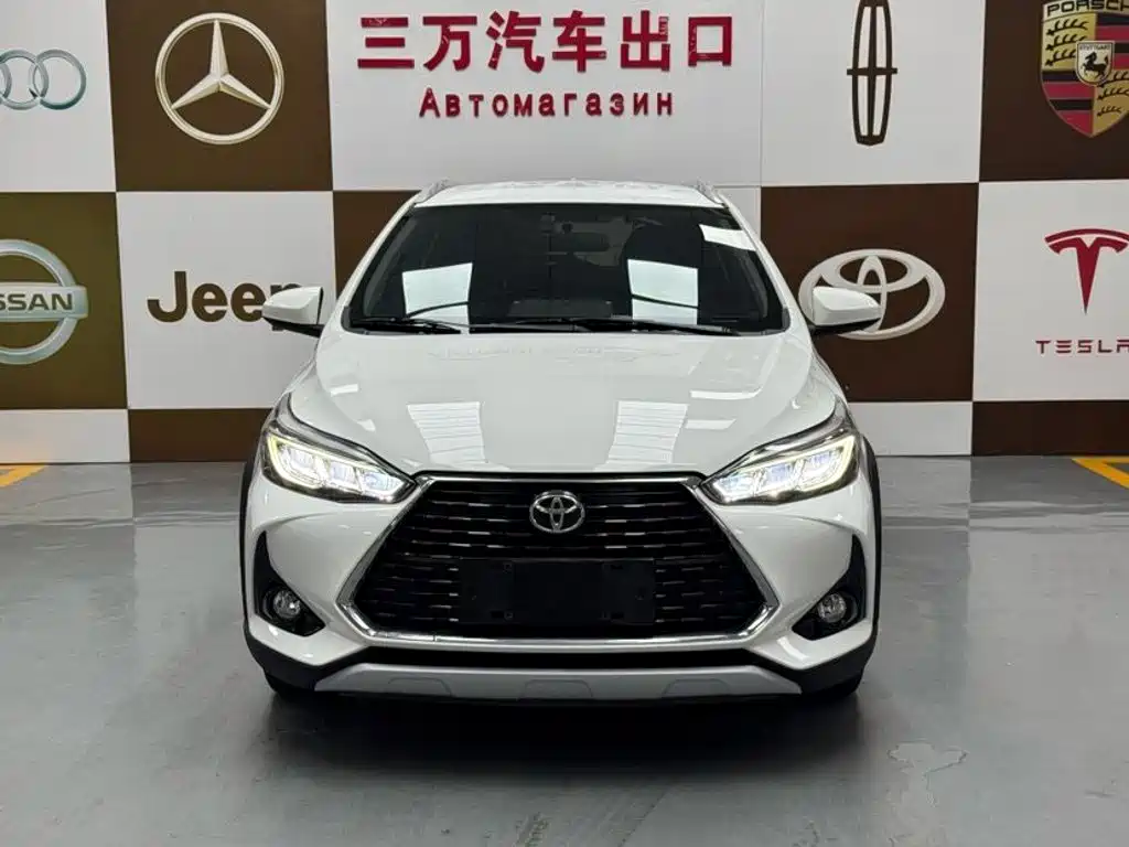 Toyota Yaris L — миниатюра 2
