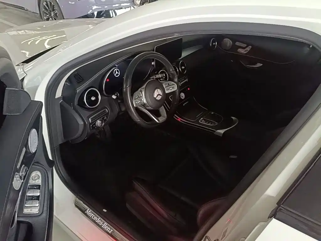 Mercedes-Benz C-Class — миниатюра 16