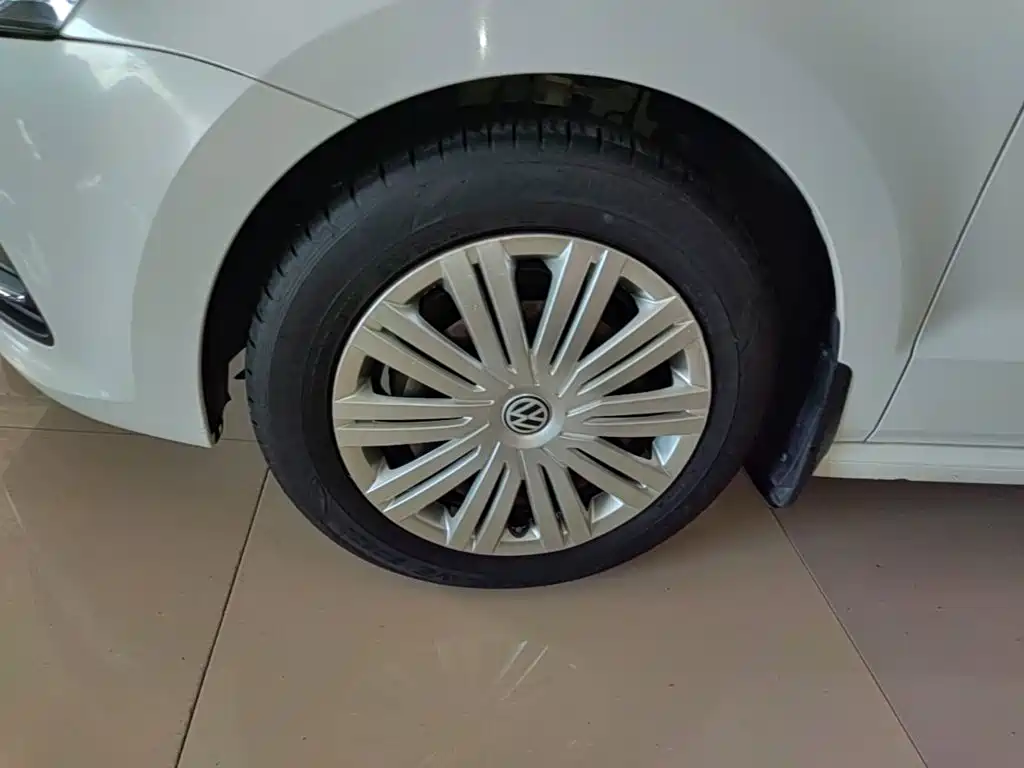 Volkswagen Polo — миниатюра 23