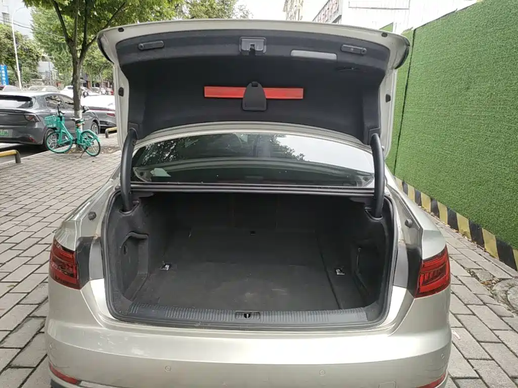 Audi A4L — миниатюра 19