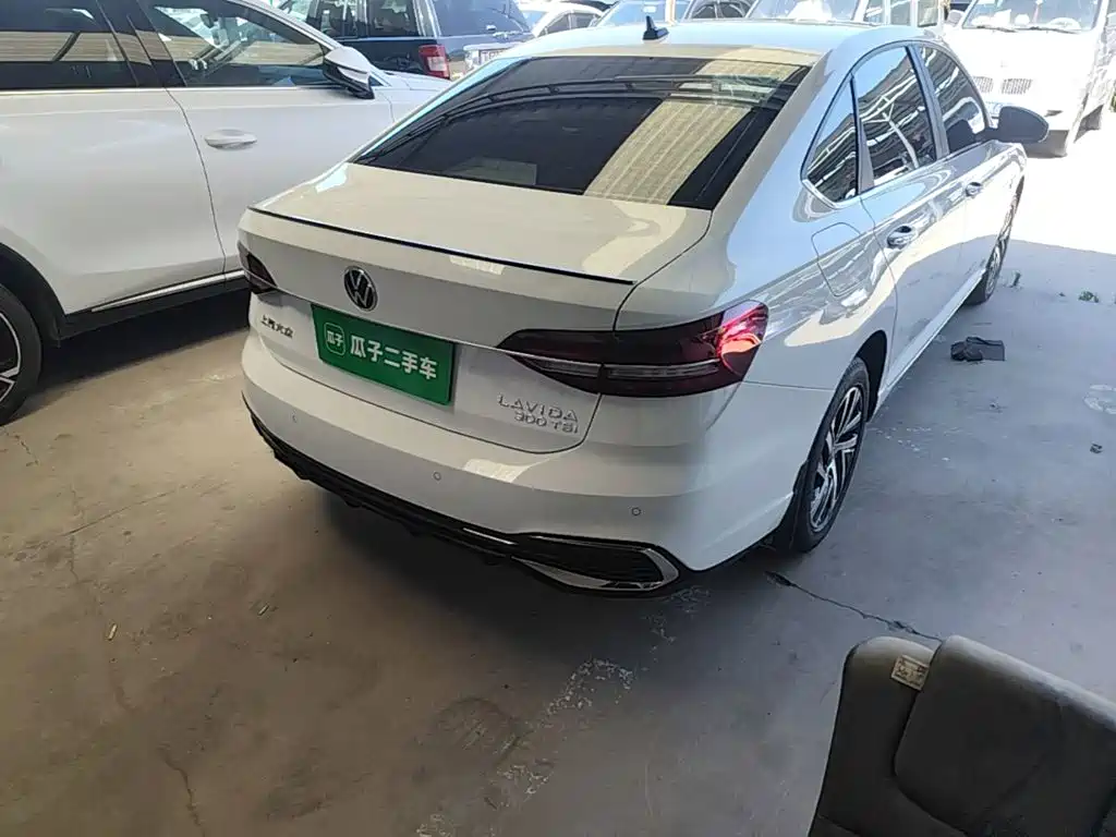 Volkswagen Lavida — миниатюра 7