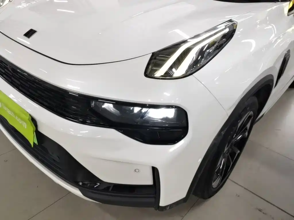 Lynk & Co 01 EM-P — миниатюра 24