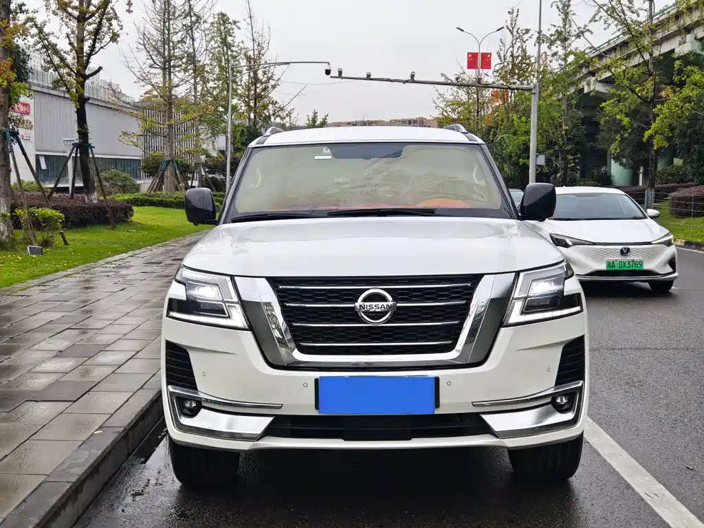 Nissan Patrol — миниатюра 2