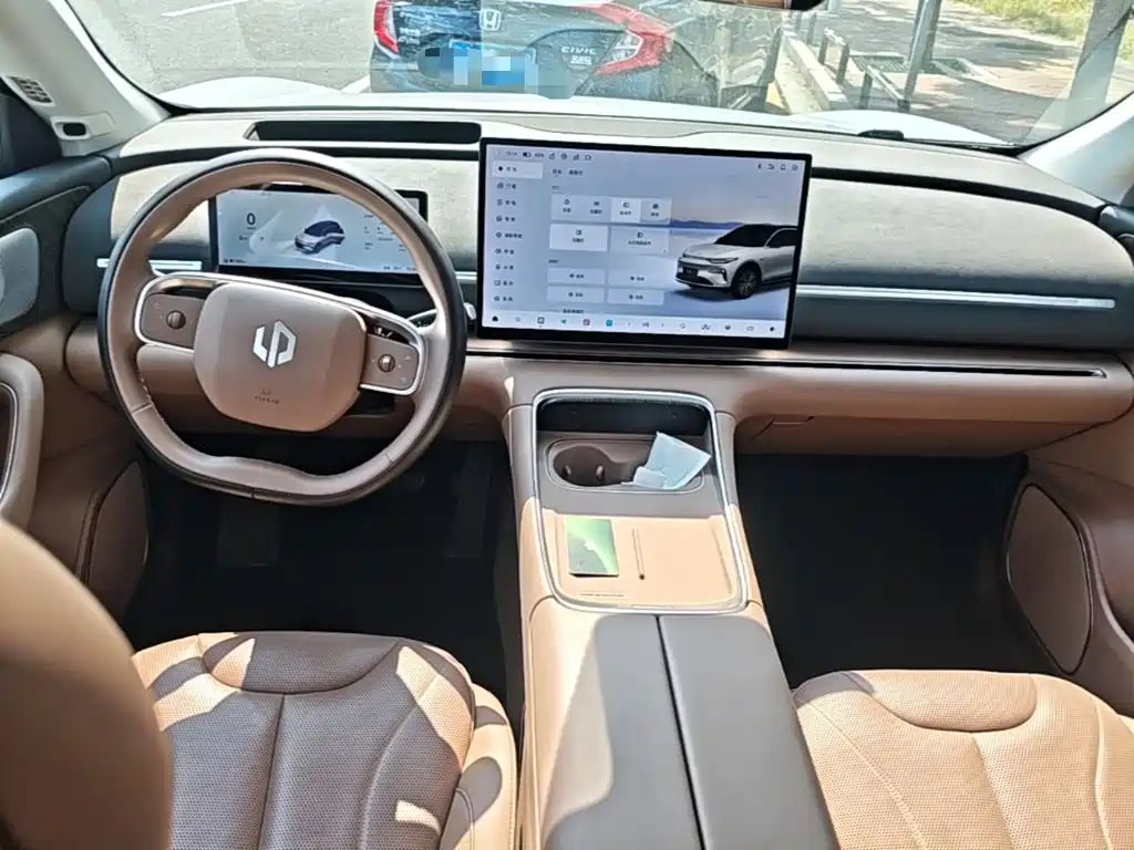 Leapmotor Leapmotor C11 — миниатюра 10