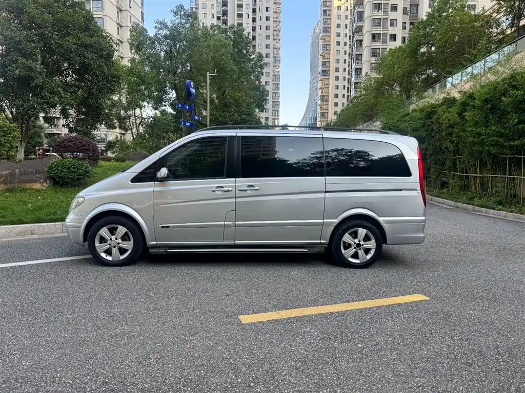 Mercedes-Benz Viano 2011 2.5L Luxury