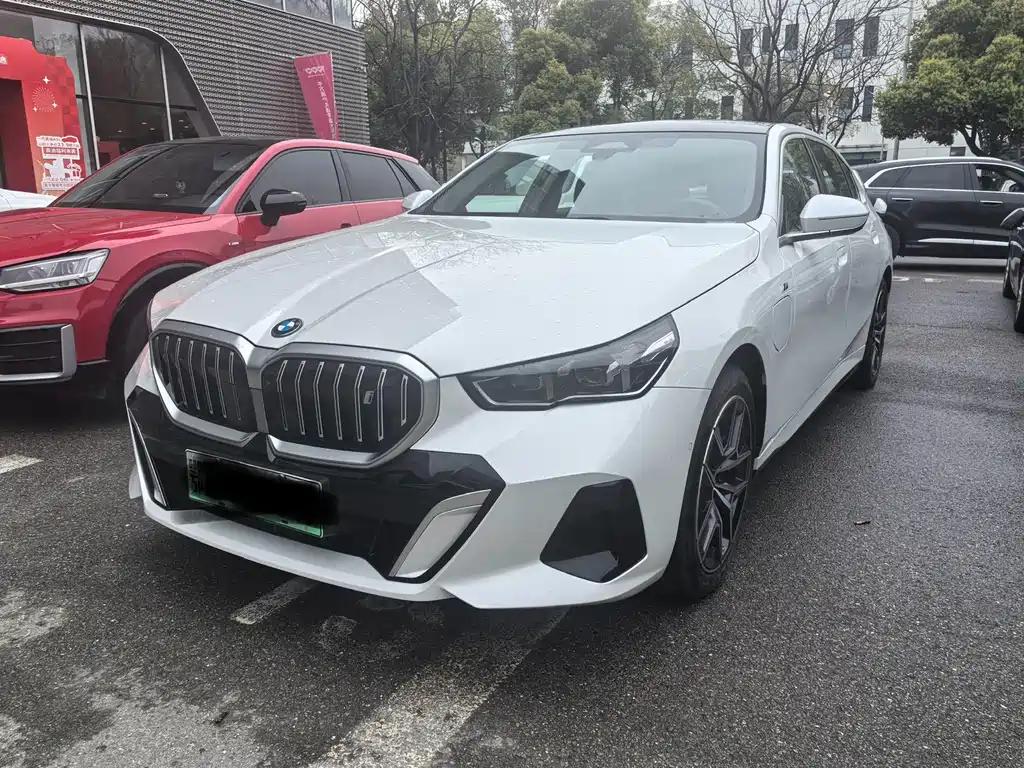 BMW i5 2025