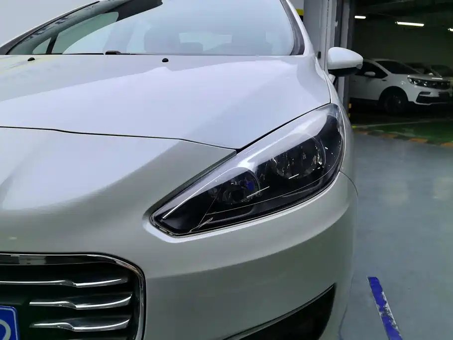 Peugeot 308 — миниатюра 5