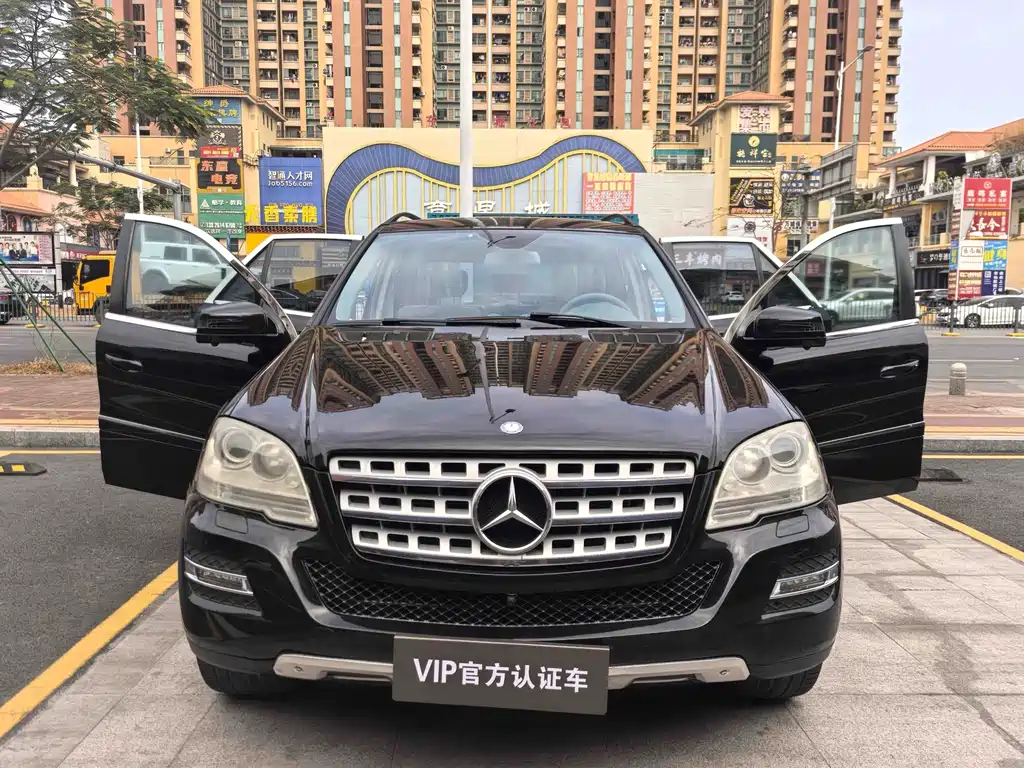 Mercedes-Benz M 2010 ML 300 4MATIC