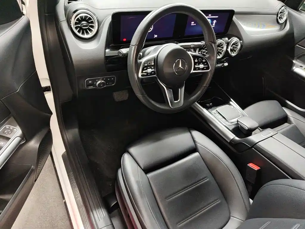 Mercedes-Benz GLA — миниатюра 21