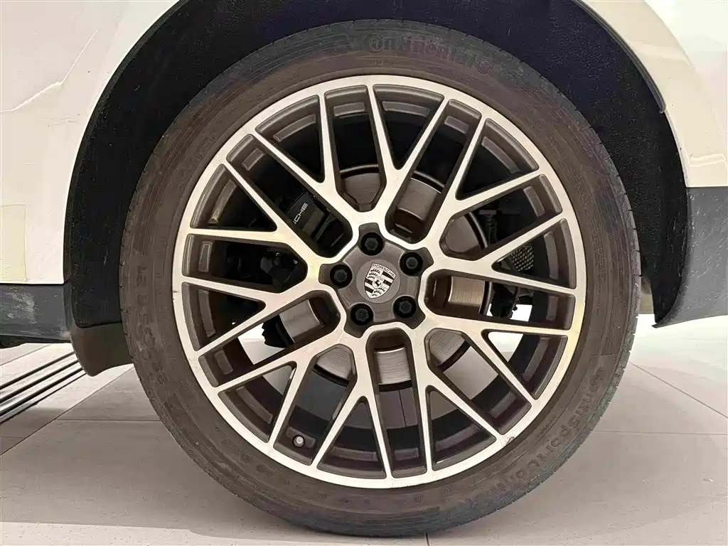 Porsche Macan — миниатюра 7