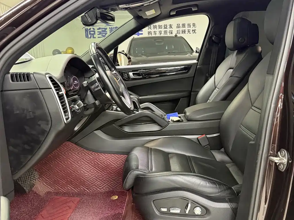 Porsche Cayenne — миниатюра 3