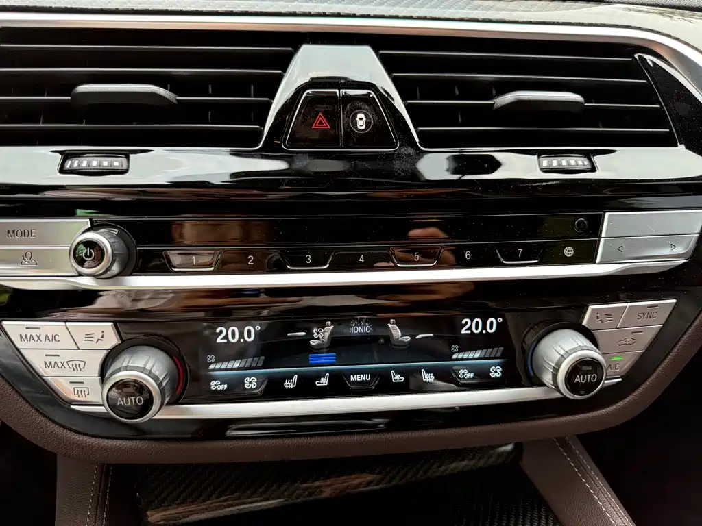 BMW 5 Series (Import) — миниатюра 12
