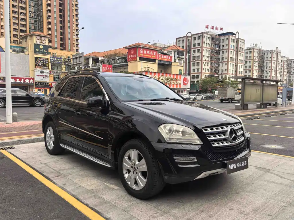 Mercedes-Benz M 2010 ML 300 4MATIC