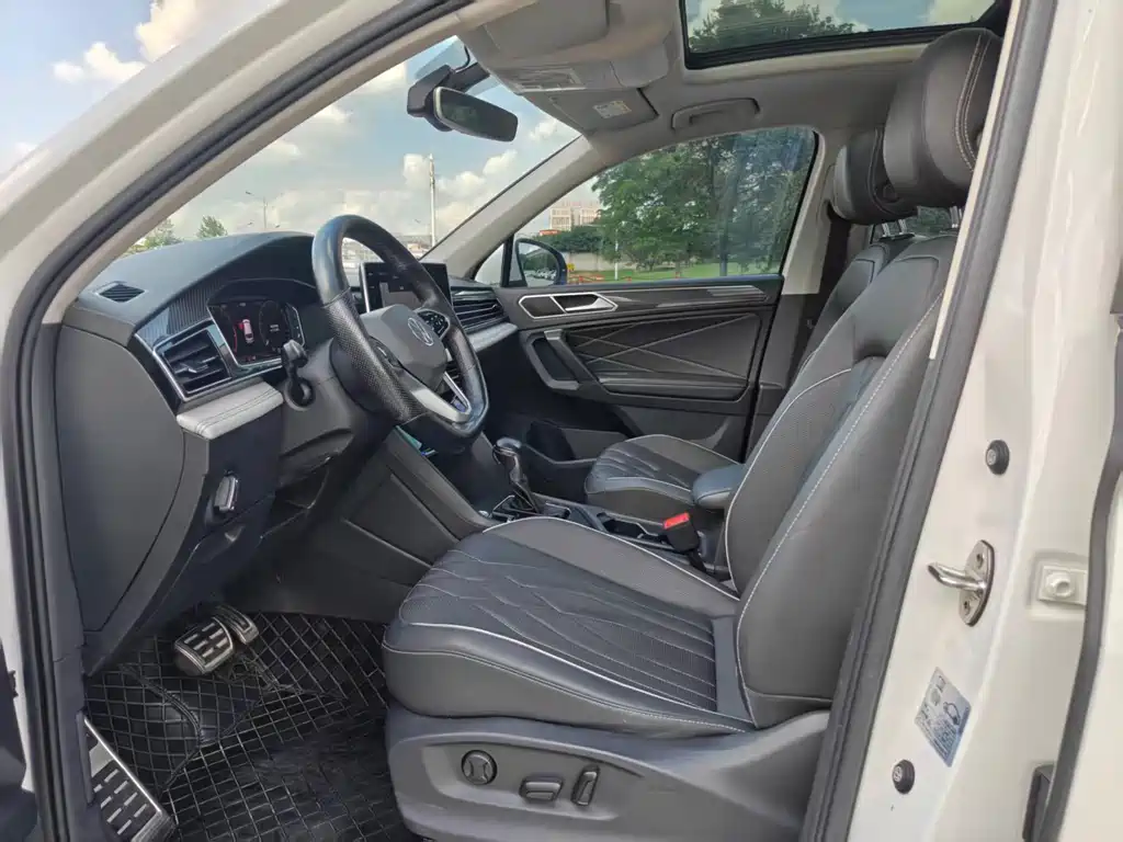 Volkswagen Tiguan L — миниатюра 6