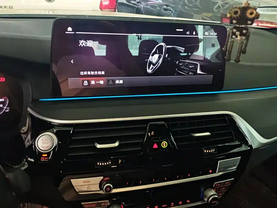 BMW 5 Series — миниатюра 13