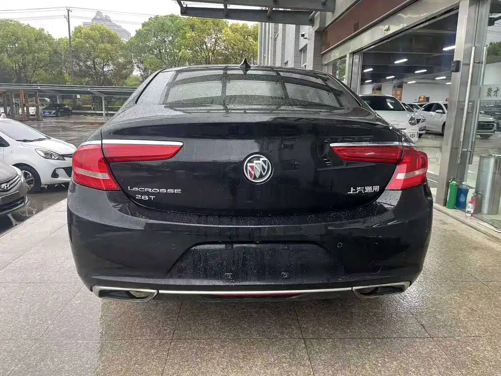 Buick LaCrosse — миниатюра 8