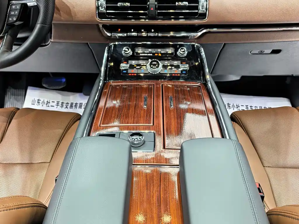 Lincoln Navigator — миниатюра 8