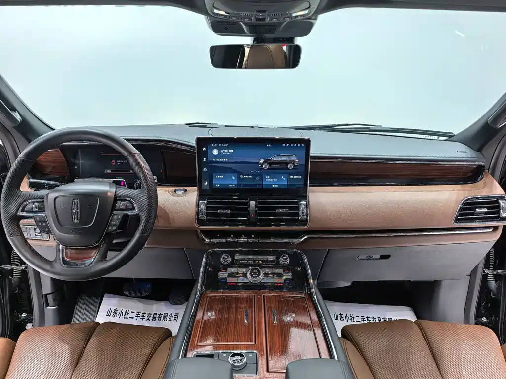 Lincoln Navigator — миниатюра 11