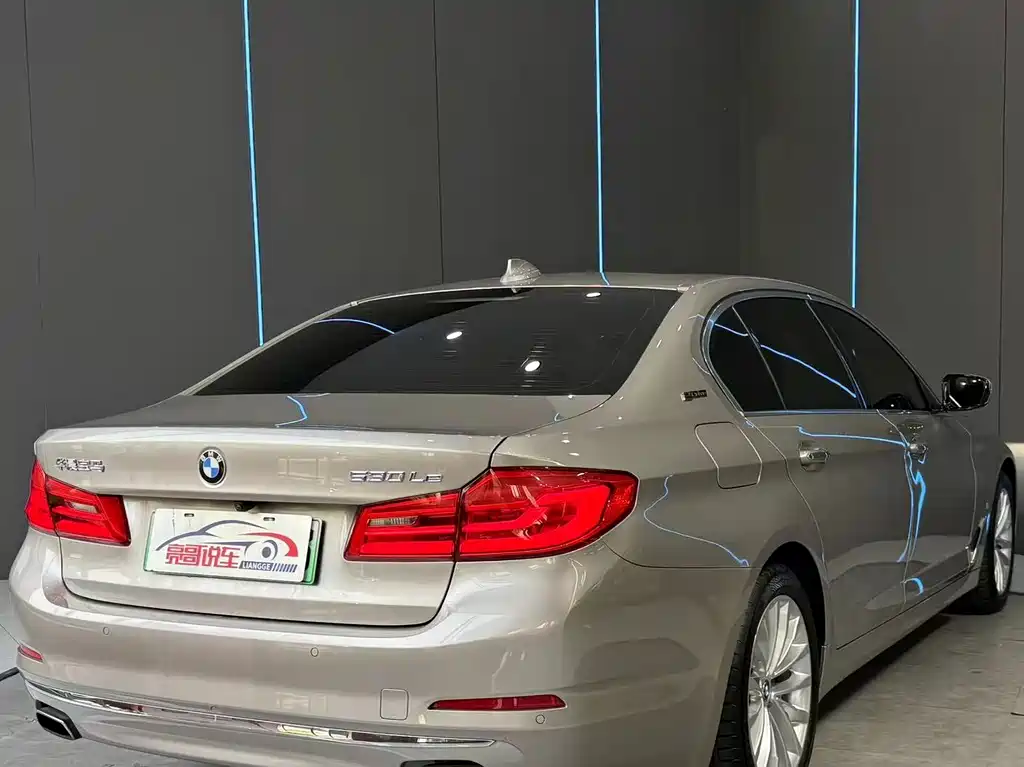 BMW 5 Series New Energy — миниатюра 8