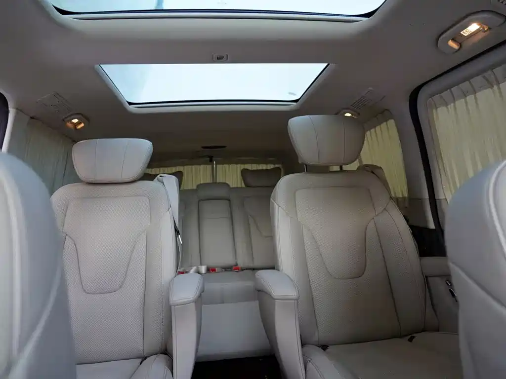 Mercedes-Benz V-Class V 2017 V 260 L Luxury Long Wheelbase