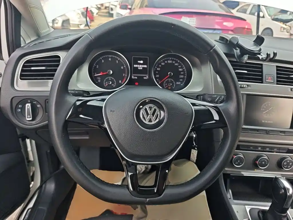 Volkswagen Golf — миниатюра 11