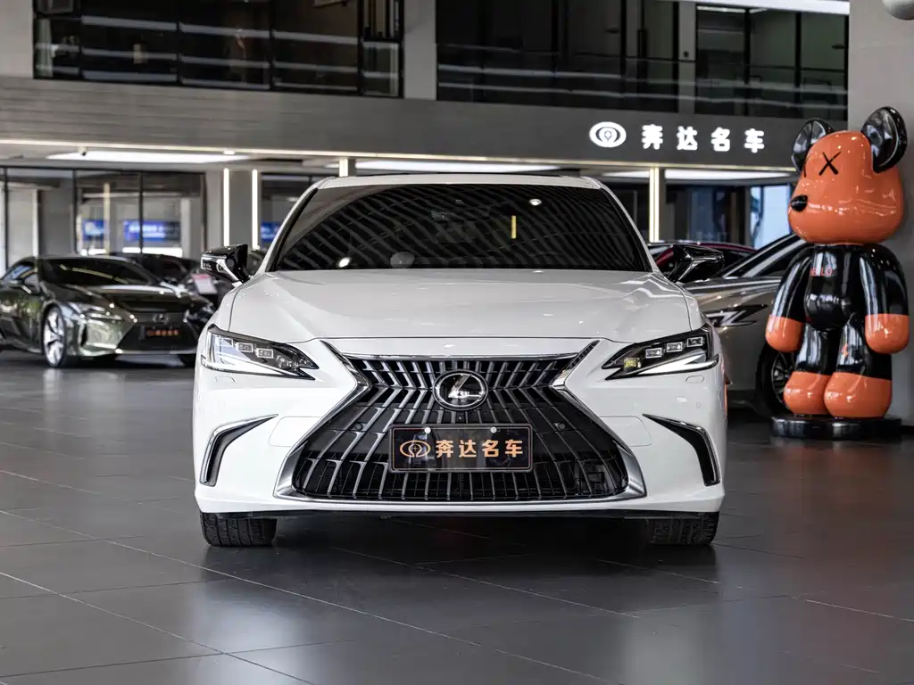 Lexus ES — миниатюра 2