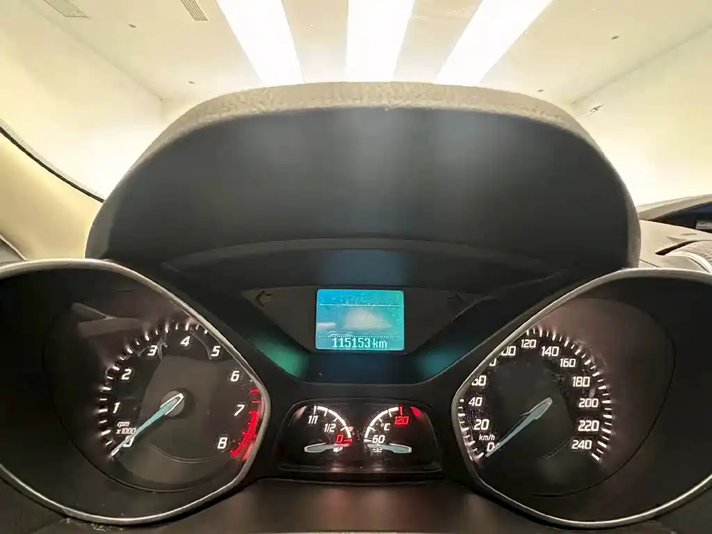 Ford Kuga — миниатюра 6