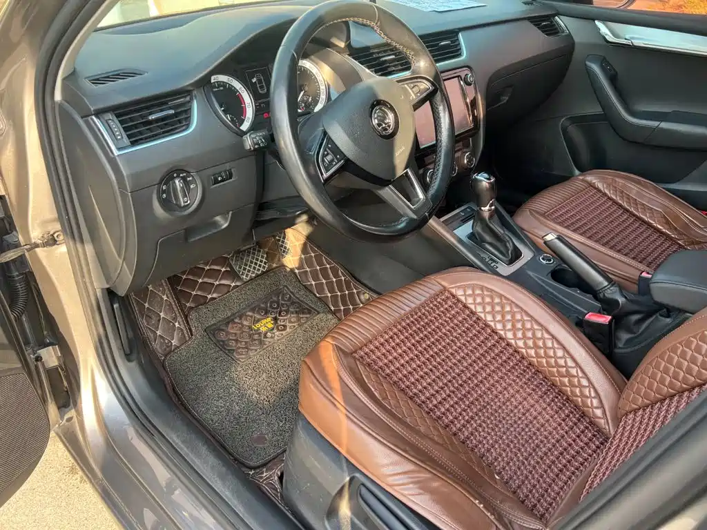 Skoda Octavia — миниатюра 7