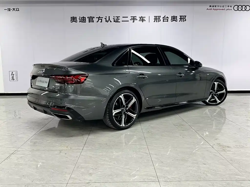 Audi A4L 2022 45 TFSI quattro