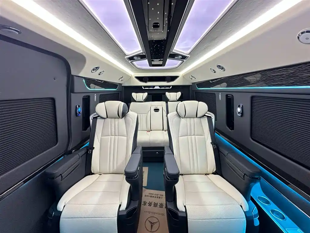 Toyota HiAce 2024 3.5L AT