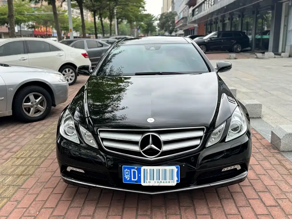 Mercedes-Benz E-Class (Import) 2009